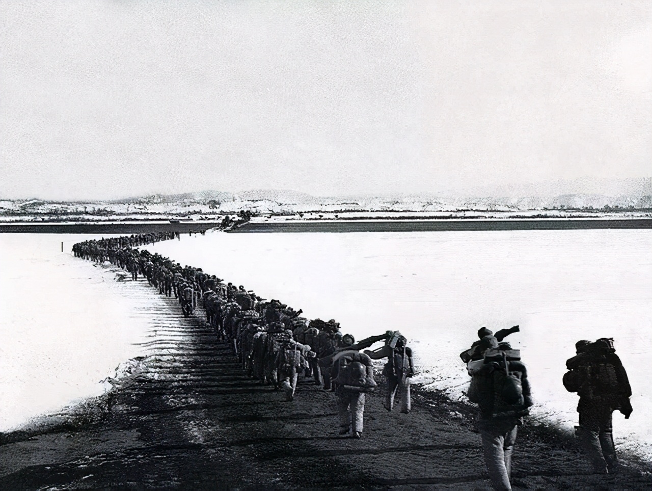 抗美援朝中我国工兵的杰作：炸不断的“隐形桥”，弄得美军懵圈