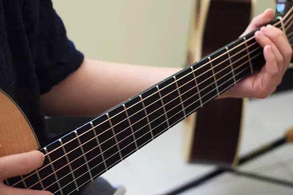 特殊调弦怎么调,吉他特殊调弦怎么调