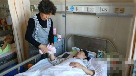 产妇产后第二天还在医院,产后康复多久可以夫妻同住房间