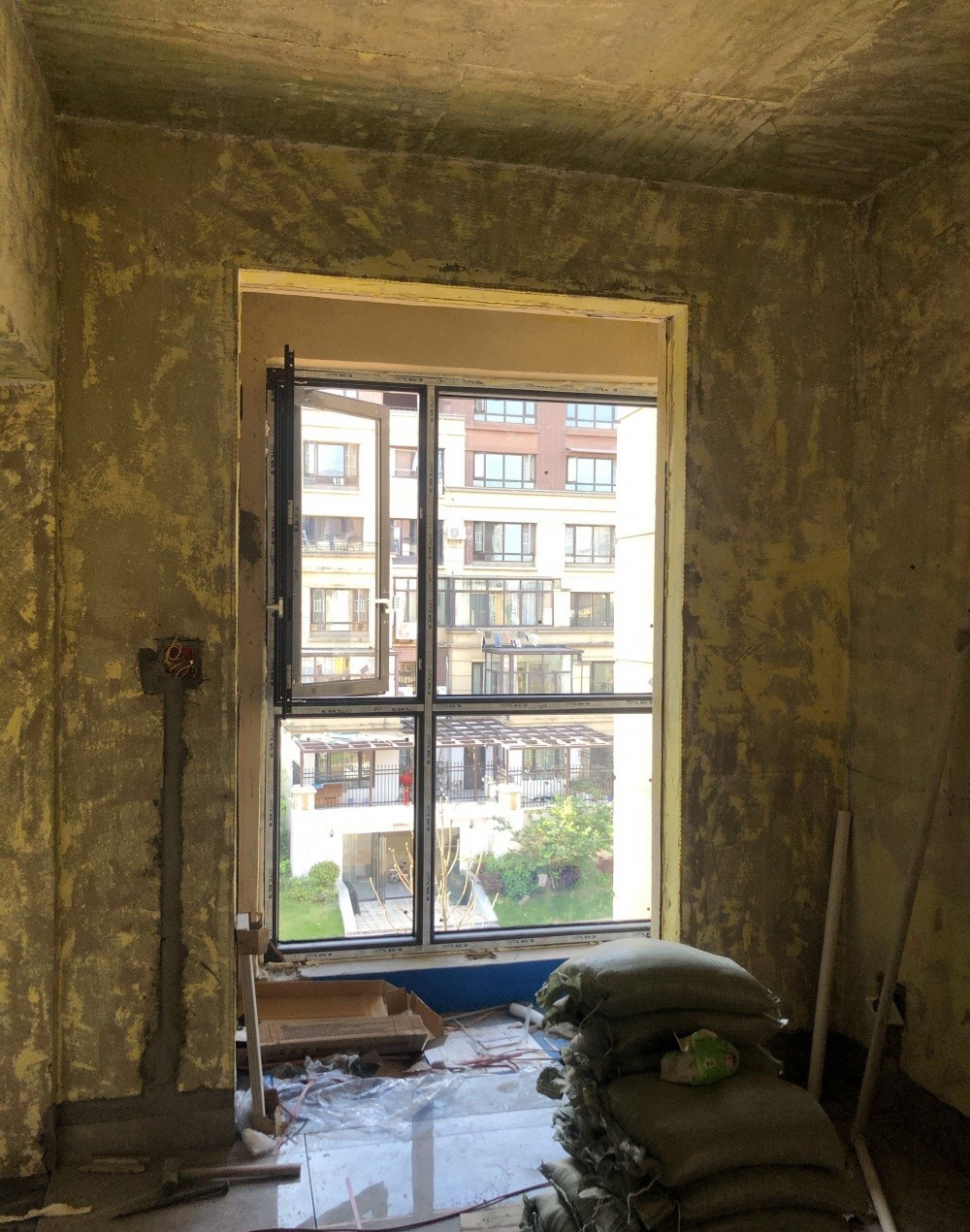 金地三千府别墅装修庭院实景,金地三千府装修设计案例效果图