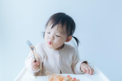 宝宝不爱吃辅食觉得没味道怎么办,宝宝不爱吃饭这几点你肯定没做对