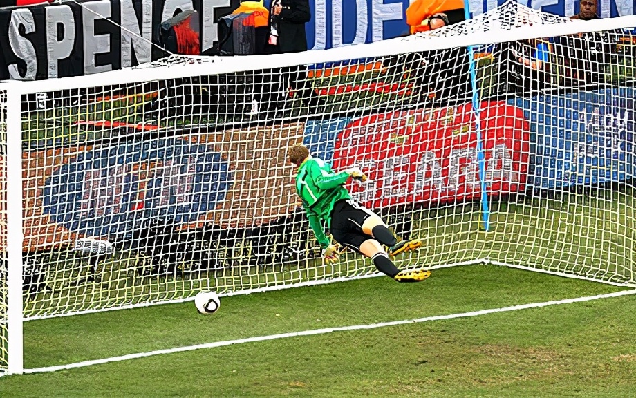 德国0:2不敌英格兰,德国巴西7比1惨案德国阵容