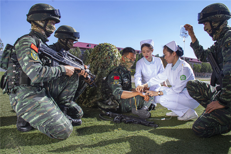 中国战地救护训练,军医处理伤口练习