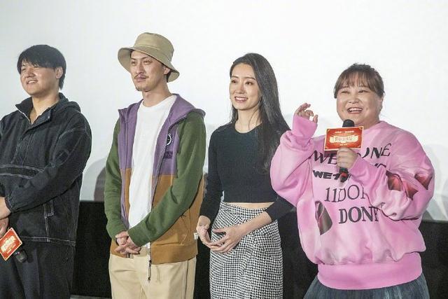 贾玲许君聪海边点菜,贾玲许君聪上班最后那句话是啥