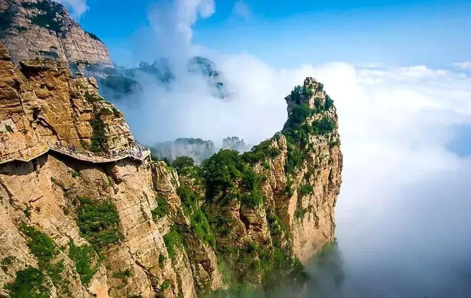 4月1日出游适合去哪里,4月适宜自驾游的路线