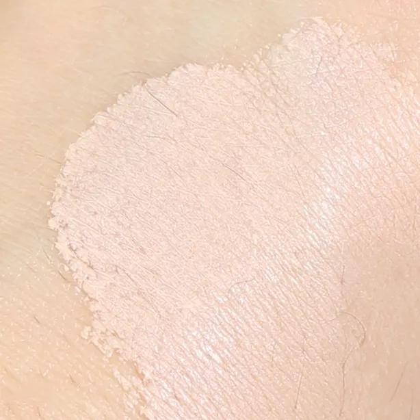 雅诗兰黛持妆无瑕保湿气垫粉底液,遮瑕好又不拔干的气垫粉底液推荐