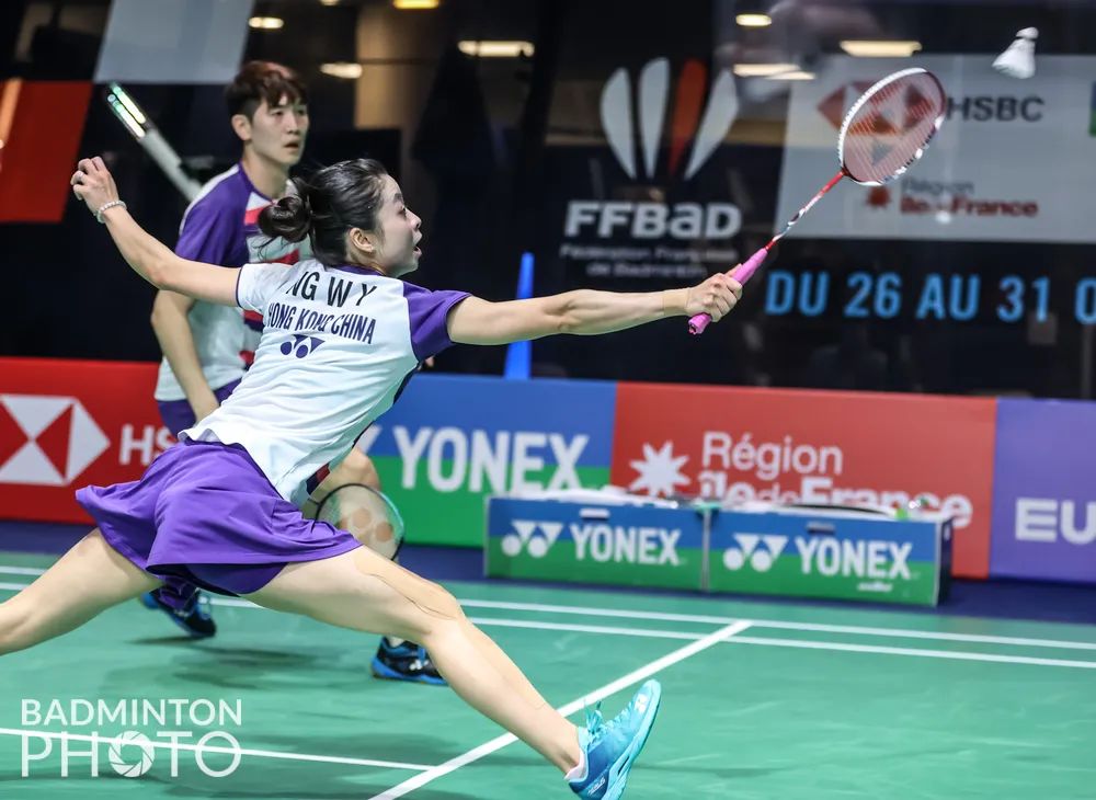 国羽队医膝盖,国羽队医保护膝盖