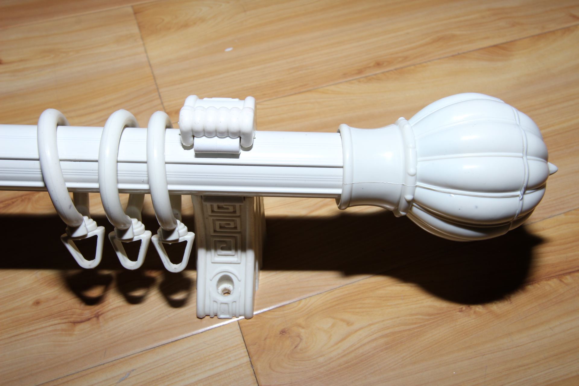 挂窗帘和不挂窗帘的区别,窗帘挂杆怎么选