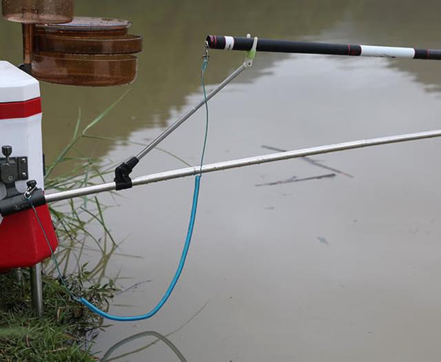 钓鱼夜钓需要什么技巧,夜钓小技巧和注意事项