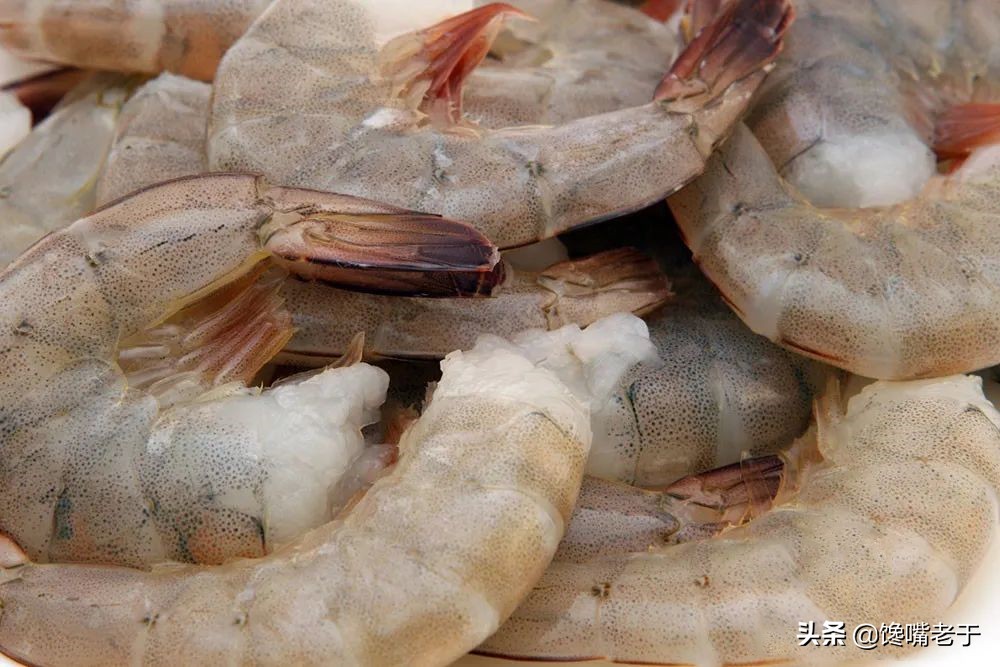 买冰鲜虾是选卷曲的还是直溜的,超市的冰鲜虾一般是什么虾