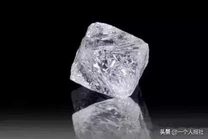 閽荤煶涔嬬編鍦ㄤ簬姘告亽,閽荤煶鍘熺煶琛ㄩ潰鐗瑰緛