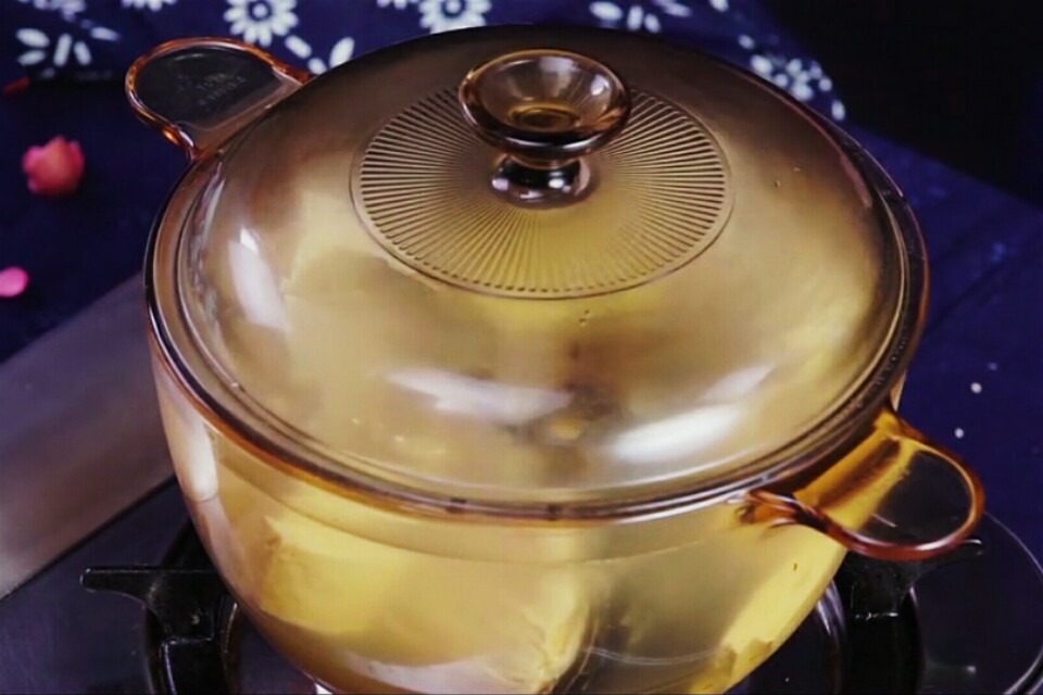 鱼头炖豆腐汤给宝宝喝,鱼头豆腐汤的补脑功效