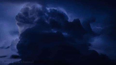 在一万米高空飞行,在一万米的高空上攀爬的事是真的