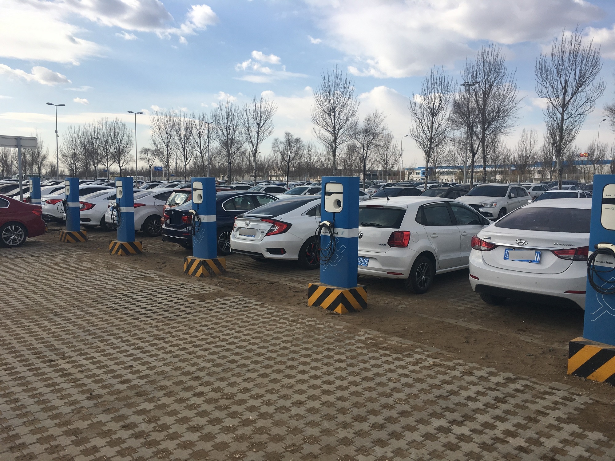 买二手车网上的价钱靠谱不,在网上买二手车可靠吗