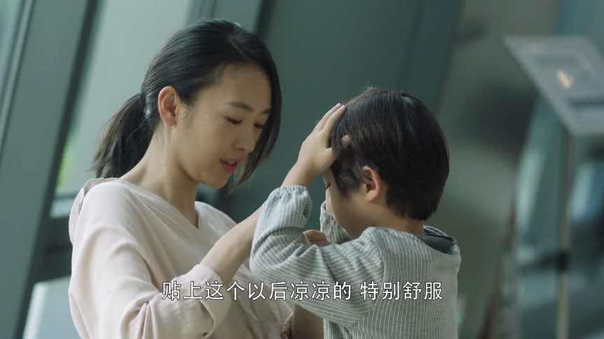 退热贴贴额头并不是最佳方案,高烧急救退热贴如何使用