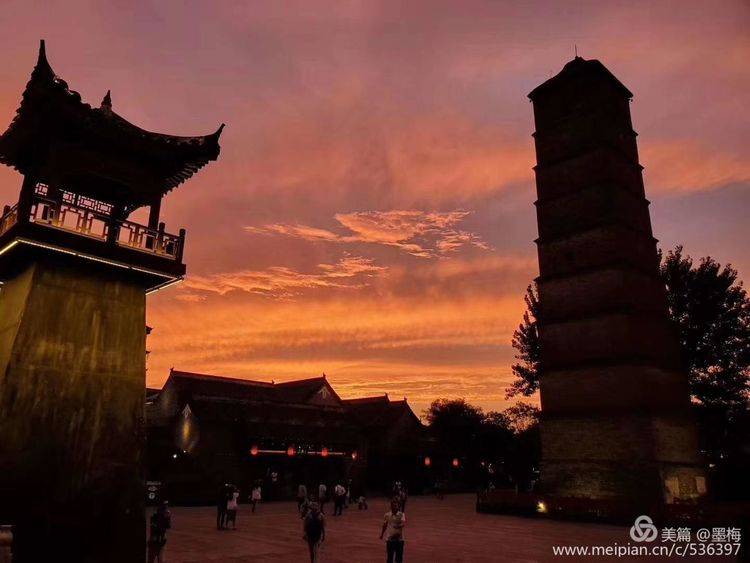 双彩虹映照下的绝美风景，洛阳奇特天象百年不遇