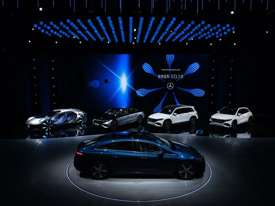 奔驰eqs预定量20000台,上海车展奔驰eqs价格