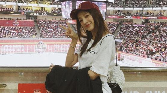 央视女主持人马凡舒变装,马凡舒央视女主播