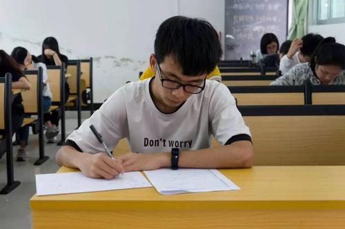 考试总读题不细致怎么办,考试写题太慢怎么办