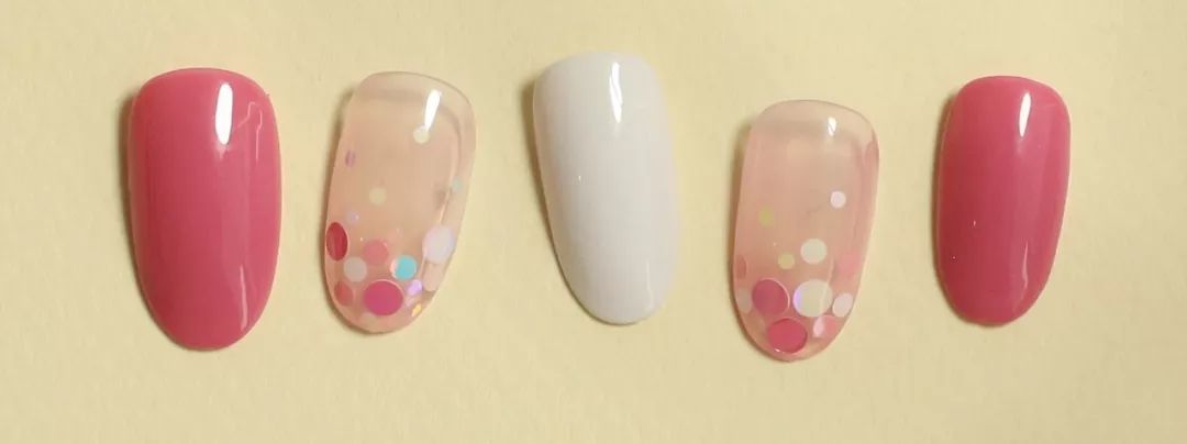 秋冬美甲小红书,美甲推荐中款ins