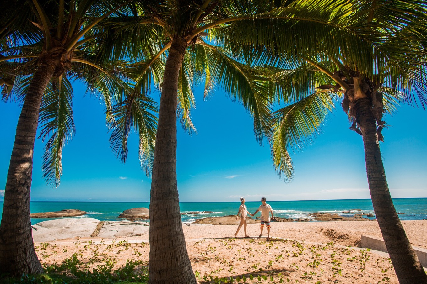 天涯海角和大小洞天婚纱照,去三亚大小洞天婚纱照多少钱