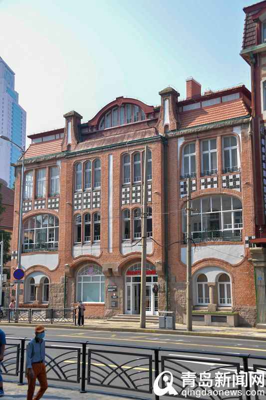 从破旧老屋到摩天大楼,从旧房子到赫本范儿的优雅蜕变