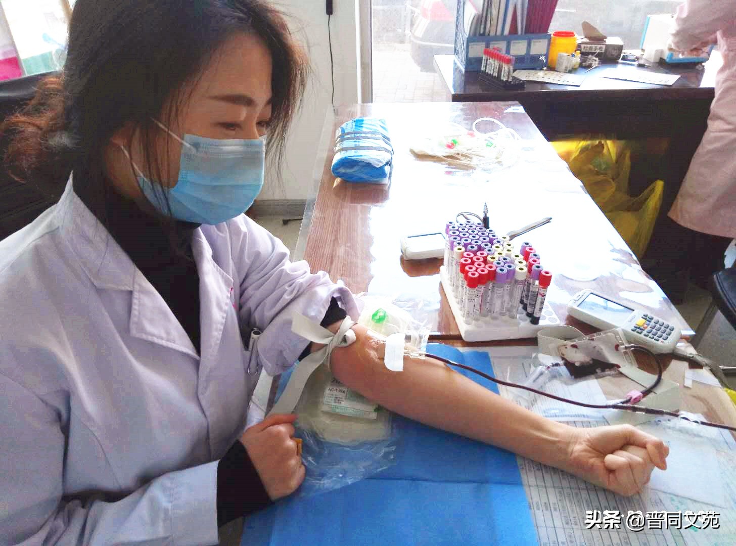 大同凤凰妇产医院,抗疫医务工作者为患者加油