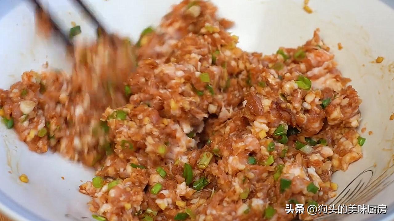 正宗小笼包怎么调馅儿才好吃,流汁小笼包的做法全过程