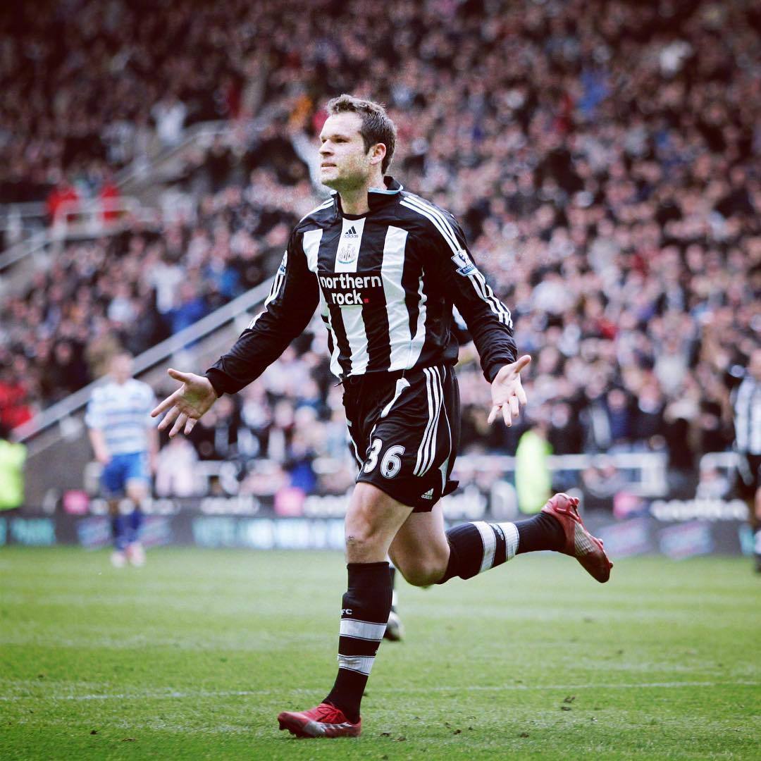 维杜卡实力,澳大利亚前锋维杜卡头球