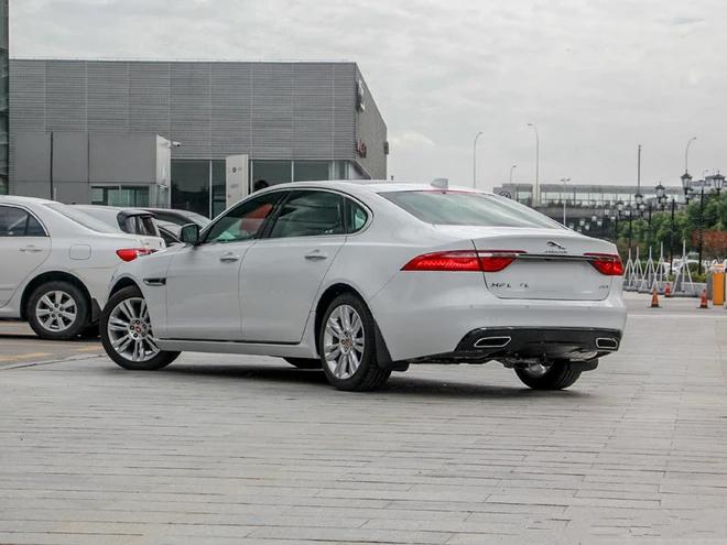 21款捷豹xfl四驱曜黑运动版配置,捷豹xfl2017款运动版报价图片