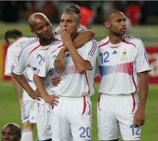 他曾是世界最强中锋之一,却因2次罚丢点球而成千古罪人