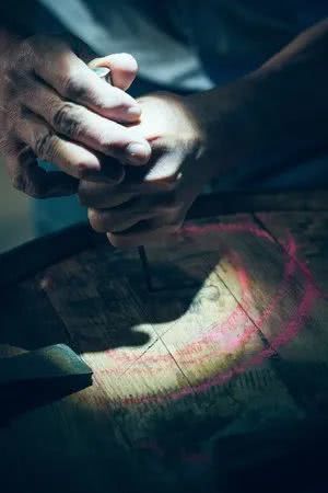 一间被严重忽略的台湾酒厂,今天就从它的木桶修复大师跟你聊起