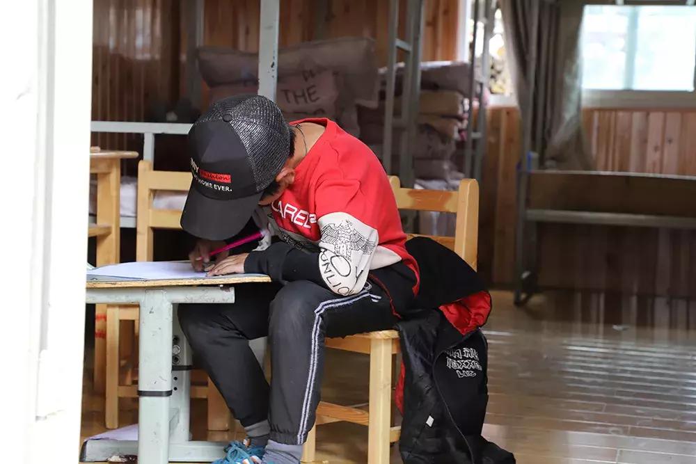 2.5l排量车还值得买吗,2.0t8at的都有哪些硬派越野