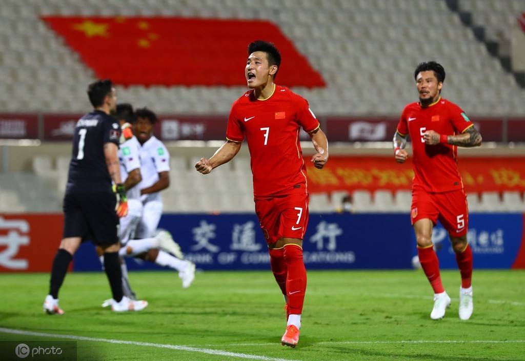 红龙足球世预赛叙利亚vs菲律宾,世预赛国足7-0大胜关岛视频