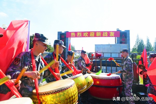 哪种学历参军到部队最合适，高中毕业？大学在校？还是大学毕业？