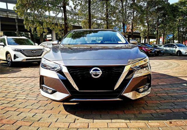 朗逸和卡罗拉和轩逸哪款性价比高,轩逸卡罗拉朗逸这三款车哪个好