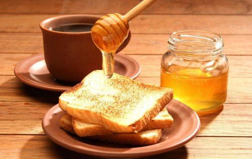 跟普通蜂蜜不一样的麦卢卡蜂蜜,液体黄金麦卢卡蜂蜜