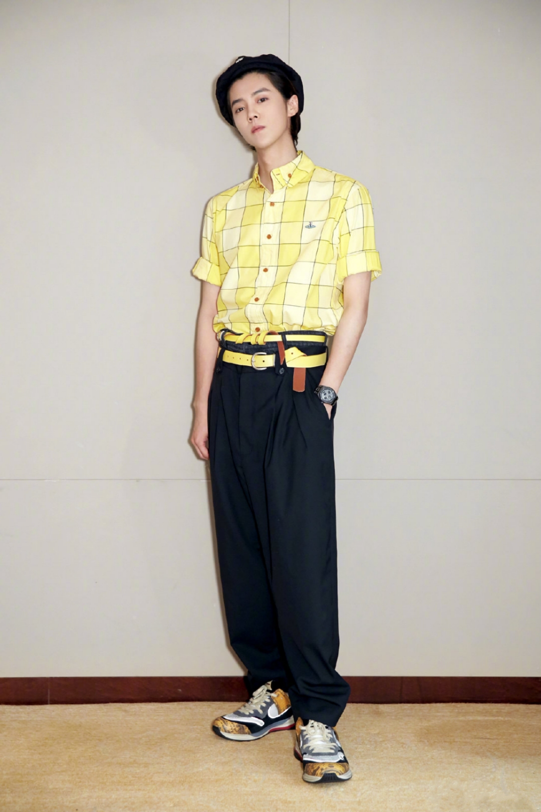 早秋格子衬衫穿搭2019,初秋必备单品经典白衬衫