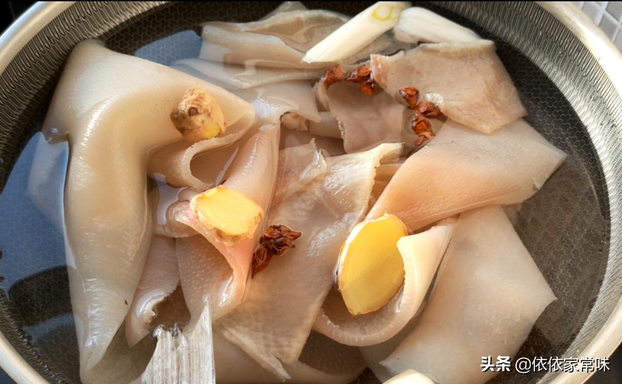 猪皮冻的正确做法教程,猪皮冻最好吃的做法简单的