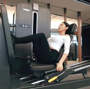 李成敏身材写真照片,拥有魔鬼身材的李成敏