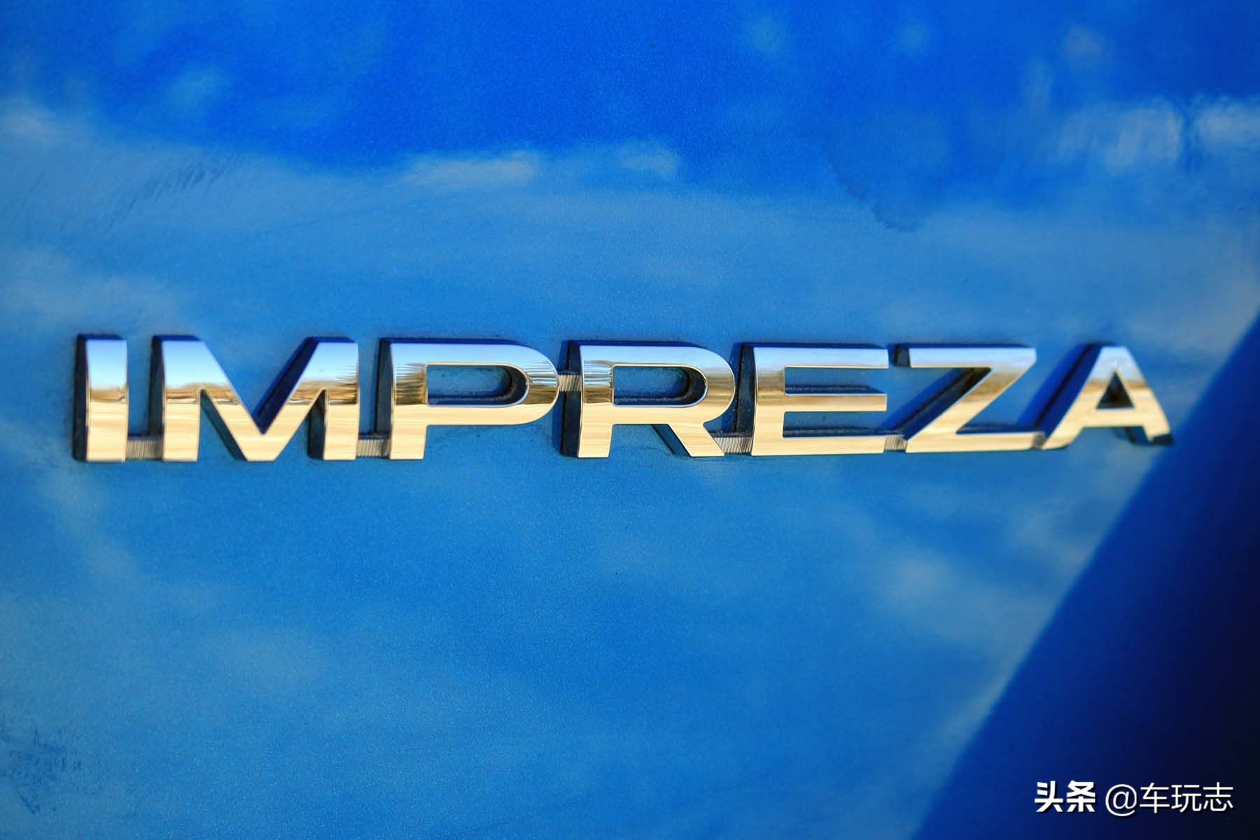 偶遇最新款斯巴鲁翼豹,2021款斯巴鲁翼豹两厢小钢炮