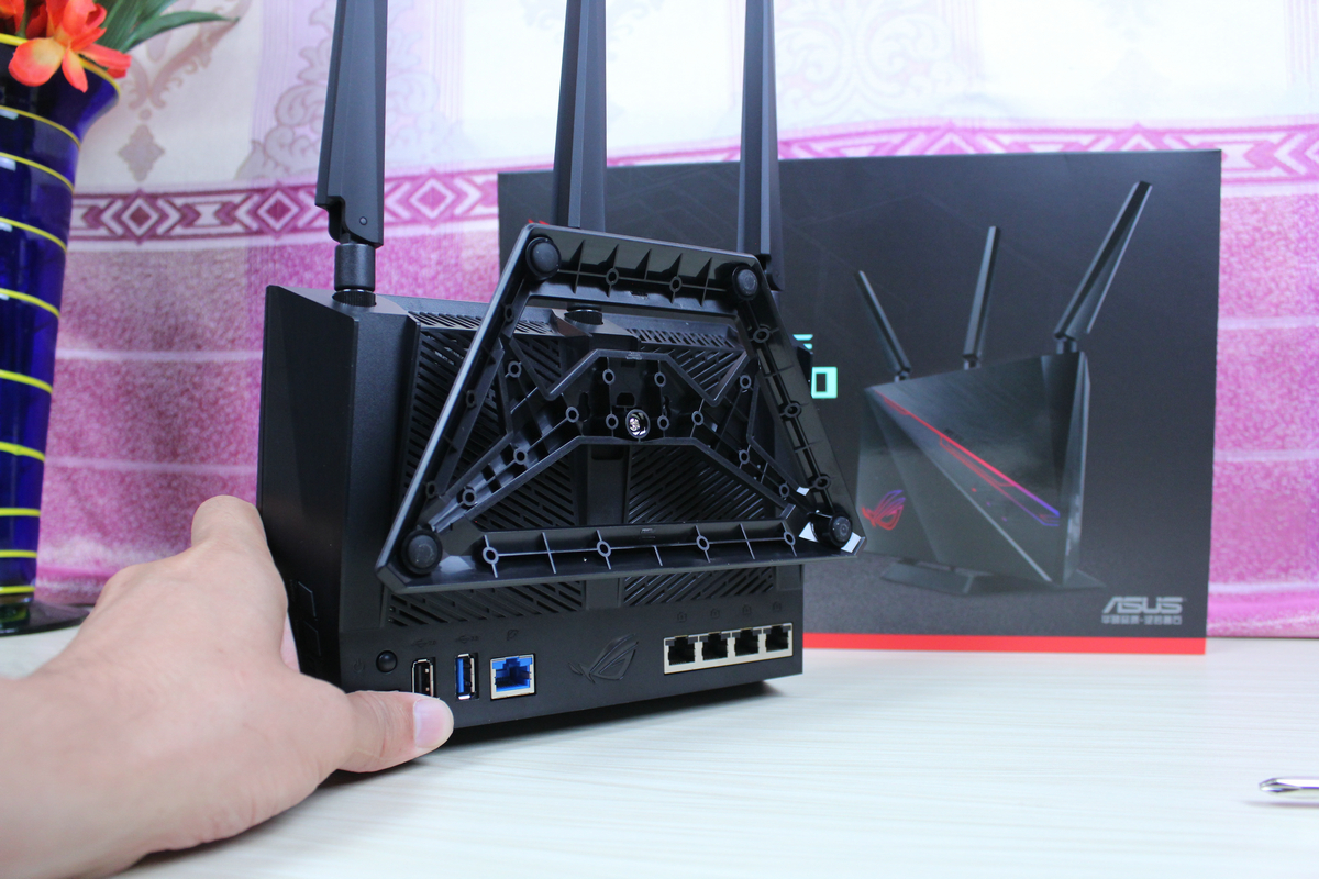 PS4SwitchXBox三重三端加速电竞路由ROGGT-AC2900测评体验