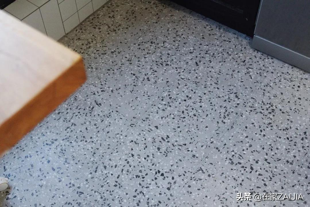 不服输的北漂打工人！徒手造家具，40m²改出两室一厅