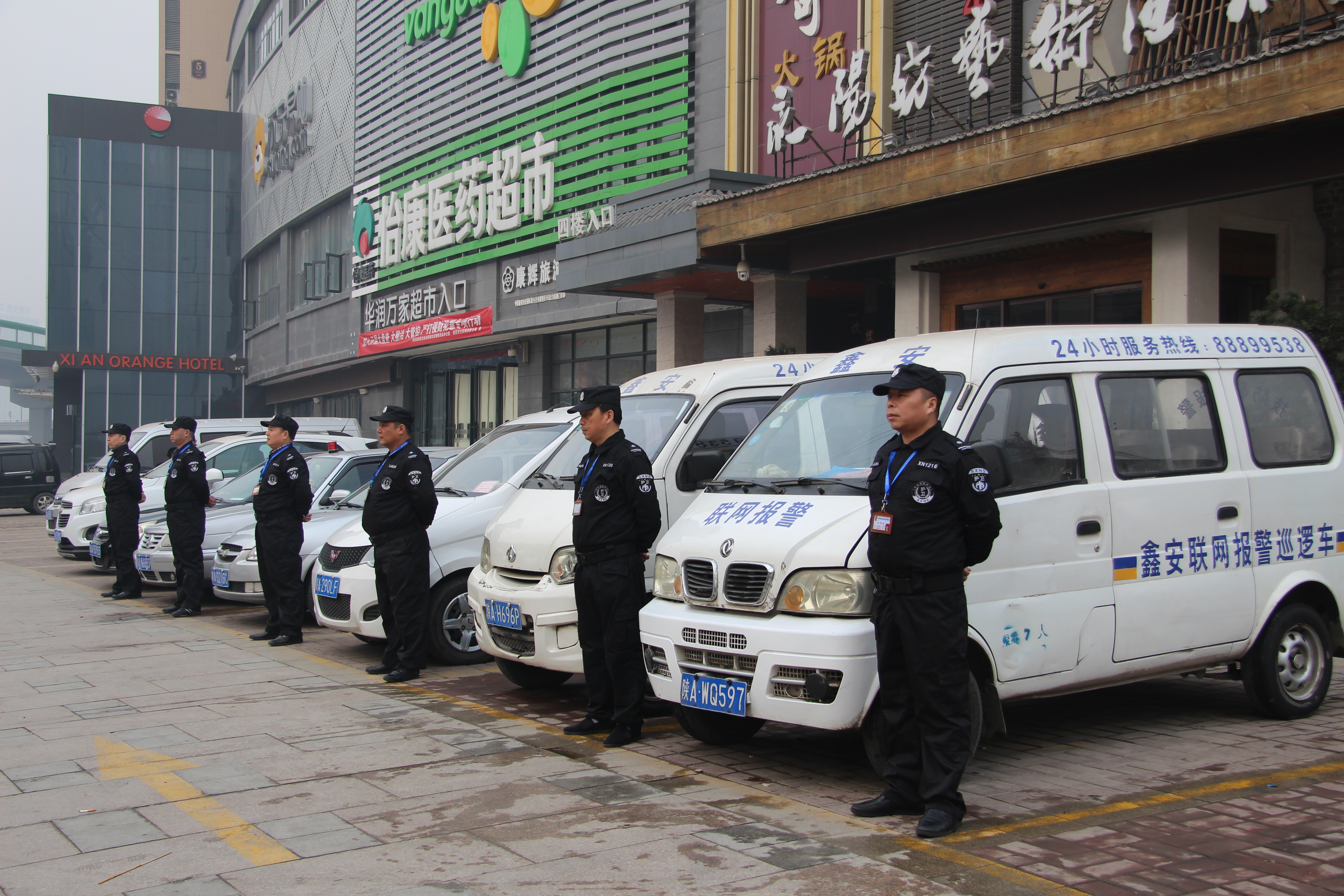 向最美夜间义务巡逻工作者致敬,有一批坚守一线的安保卫士