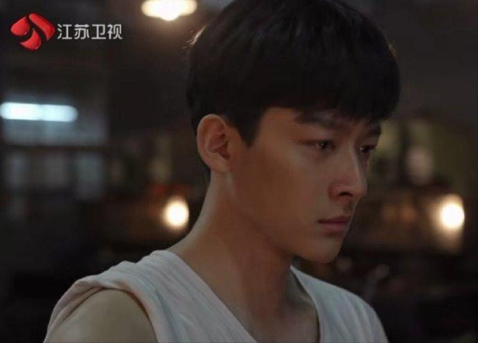 眼神清澈含情，声音温柔有磁性，湖北果然盛产国风*男美**