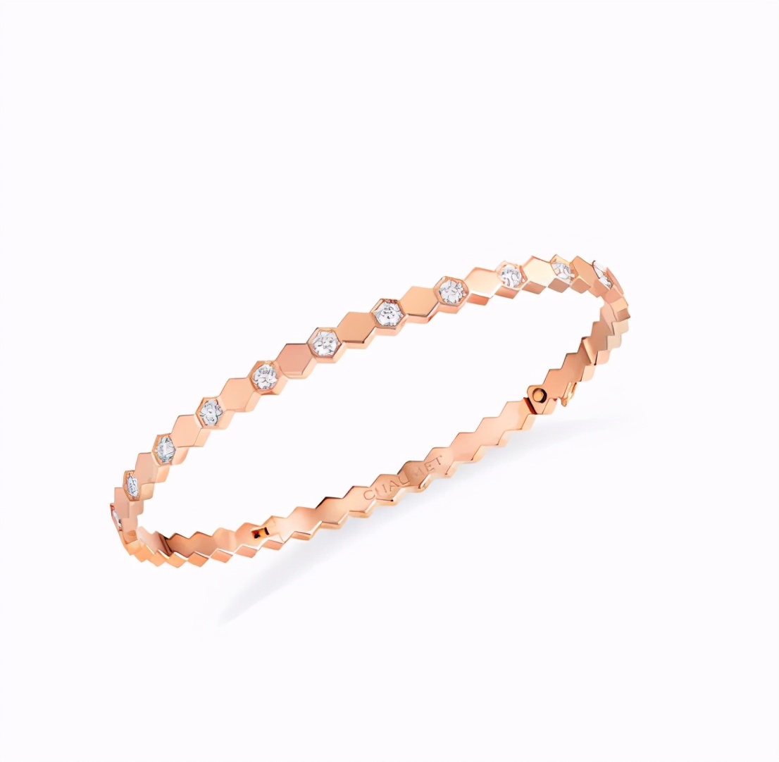 中国十大翡翠珠宝品牌排行榜,中国十大珠宝品牌排行榜