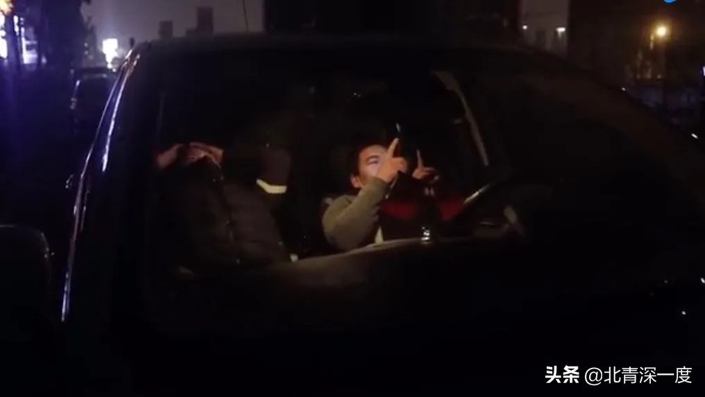 河南兄弟武汉“淘金记”:在雷神山干杂活,到隔离酒店当保洁,一月赚回两万五