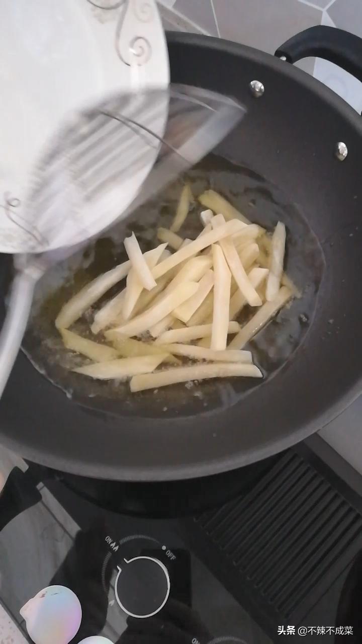 如何炸出又香又脆又软的薯条,怎么能炸出来又脆又酥的薯条
