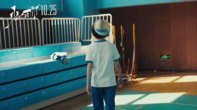 周冬雨少年的你演技混剪,少年的你幕后剧组陪周冬雨剃寸头