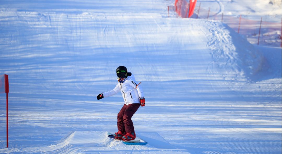 单板滑雪训练营,单板滑雪冬令营入门